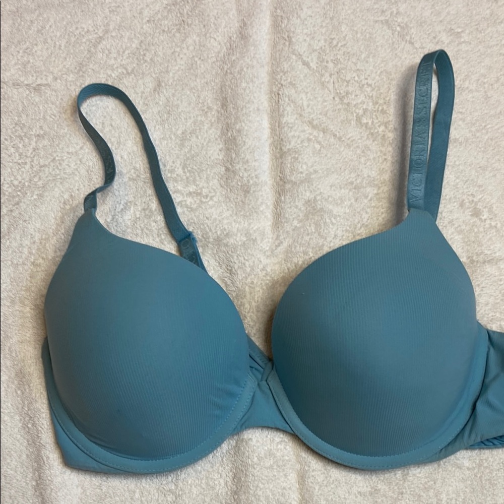 Victoria's Secret Blue T-Shirt Bra with Underwire Support. 36C